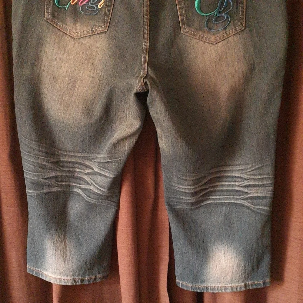 Coogi capris